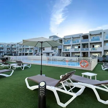 B-rent Sun 207 Pool View Apartment *